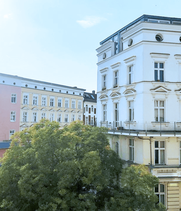 9 - Blick von fenster West - M